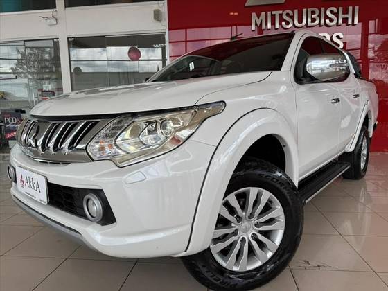MITSUBISHI L200 TRITON 2.4 16V TURBO DIESEL SPORT HPE TOP CD 4P 4X4 AUTOMÁTICO